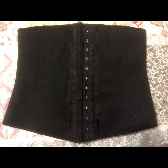 Colombian waist trainer NWOT