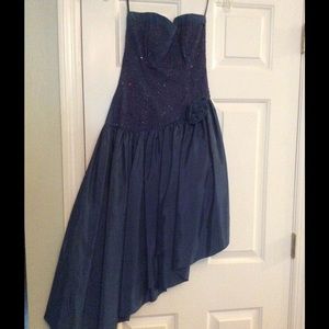 Formal, strapless