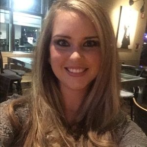 Meet your Posher, Jillian