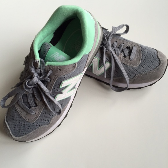 New Balance Shoes - New Balance Mint and Grey 515 Classics