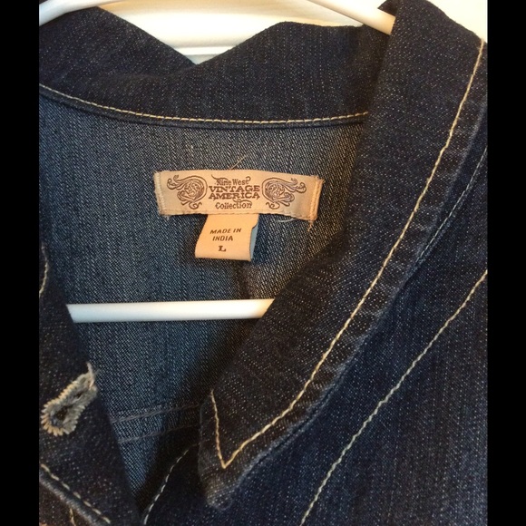 Jean jacket - Picture 2 of 3