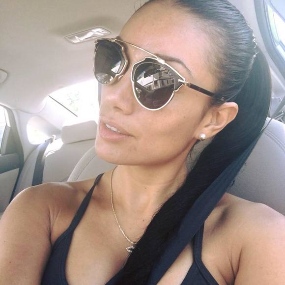 Meet your Posher, Lorena - Picture 1 of 1