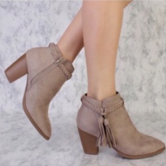 🆑❗️Last Sz 10❗️5⭐️ Taupe Booties Braided Tassel - Picture 2 of 4