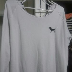 Off the shoulder vs crew