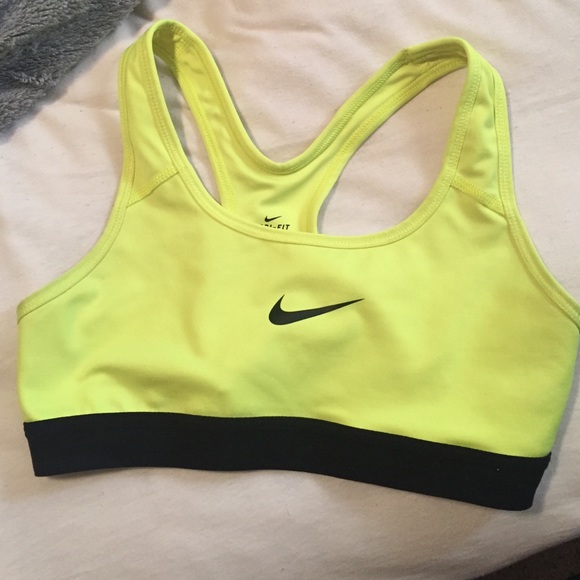 Super good condition Nike neon sports bra.