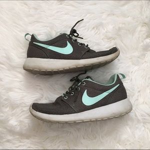 Nike Roshes