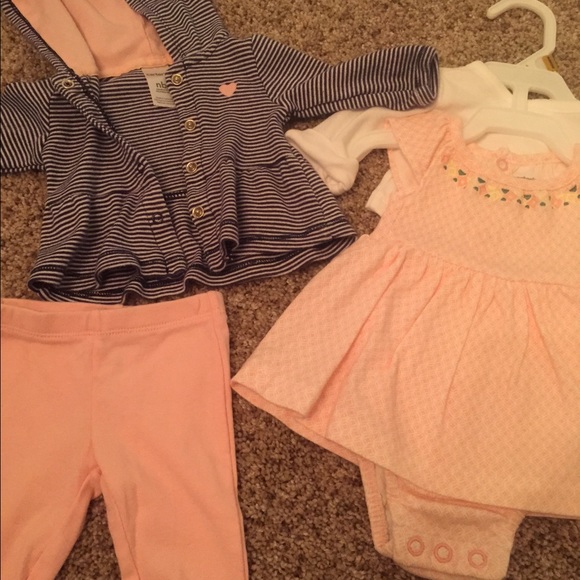 Carter's Newborn Babygirl Outfits