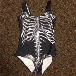 NWT Skeleton bodysuit