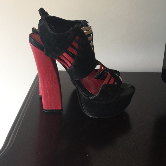 Black and red platform heels - Picture 1 of 4