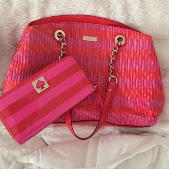 The "Happy" purse. Love this Kate Spade bag! - Picture 3 of 4