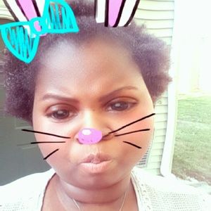 Meet your Posher, Leticia