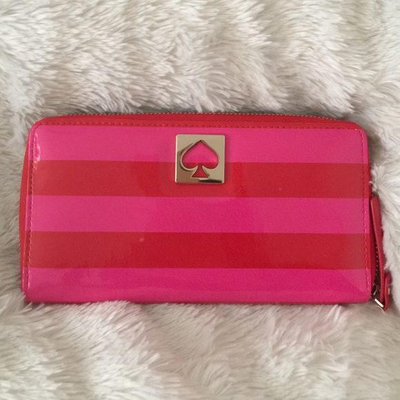 Kate Spade wallet. Excellent condition. Never used