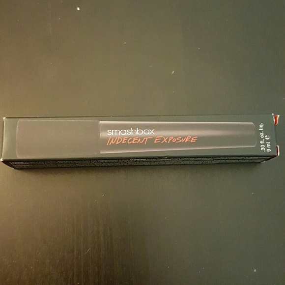 Smashbox Indecent exposure