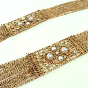 Dahlia Pearl & Gold Necklace