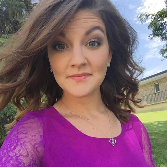 Meet your Posher, Adrienne - Picture 1 of 1