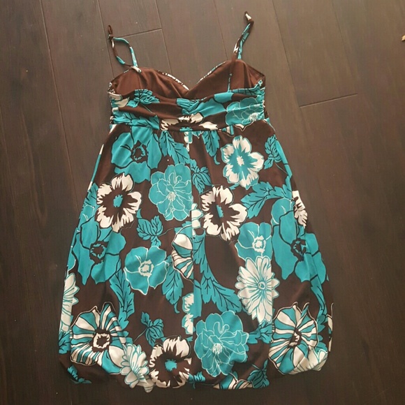 Dress - Picture 2 of 3