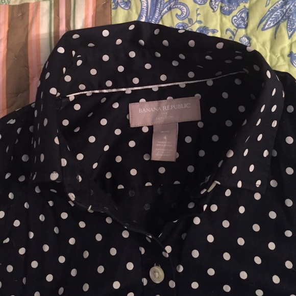 LAST CHANCE!! Banana republic blouse - Picture 2 of 2