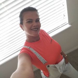 Meet your Posher, Linzay