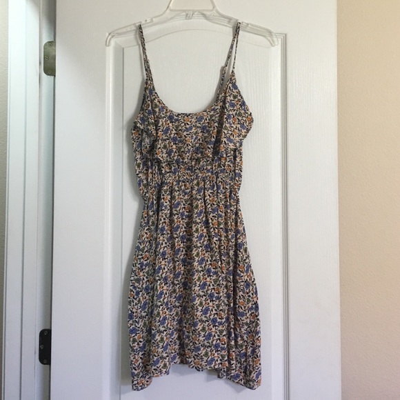 Floral cotton on dress 👗