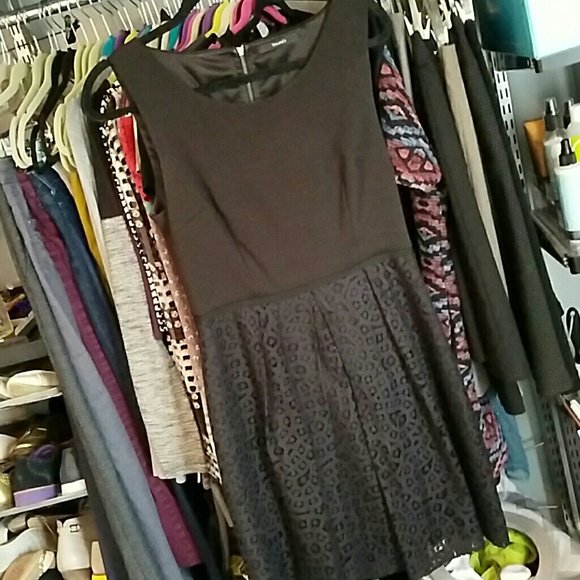 Tahari Comfy Dress with Exposed Zipper