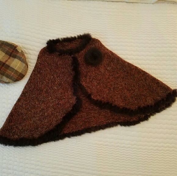 Cozy Fall cape - Picture 2 of 2