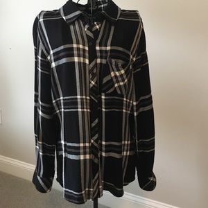Black and white "rails" flannel