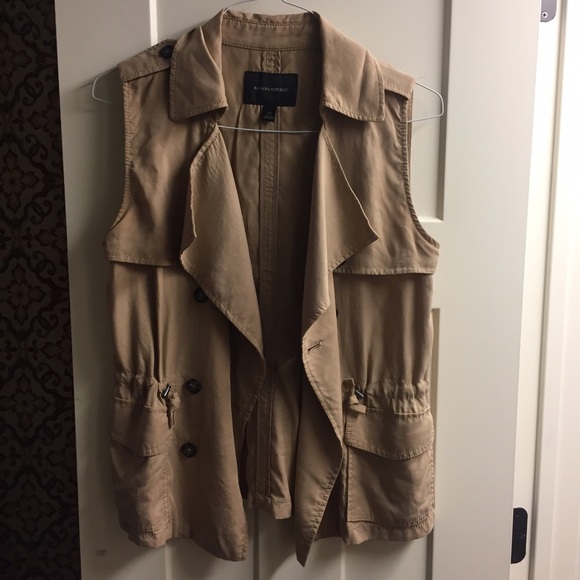 ❗️SALE❗️Banana Republic loose vest