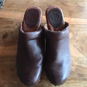 Lucky Brand clogs