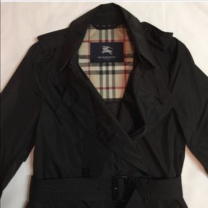 NWOT Burberry raincoat! Size 4