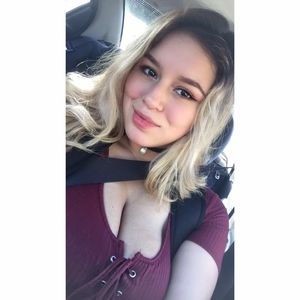 Meet your Posher, Yasmine