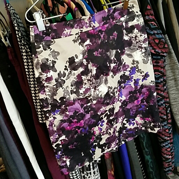 Ann Taylor Floral Pencil Skirt