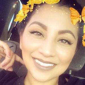 Meet your Posher, Angela