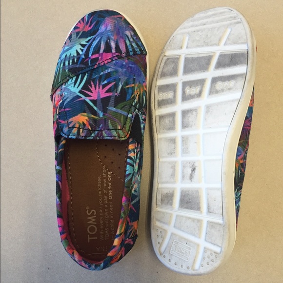 Kids size 12.5 Toms