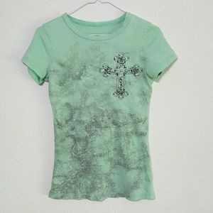Teal bingy cross teeshirt.
