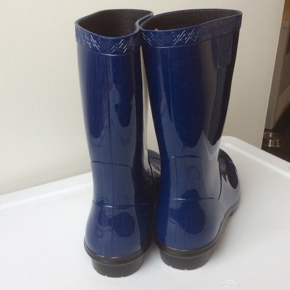 🆕Ugg Australia Short Rainboots. - Picture 3 of 4