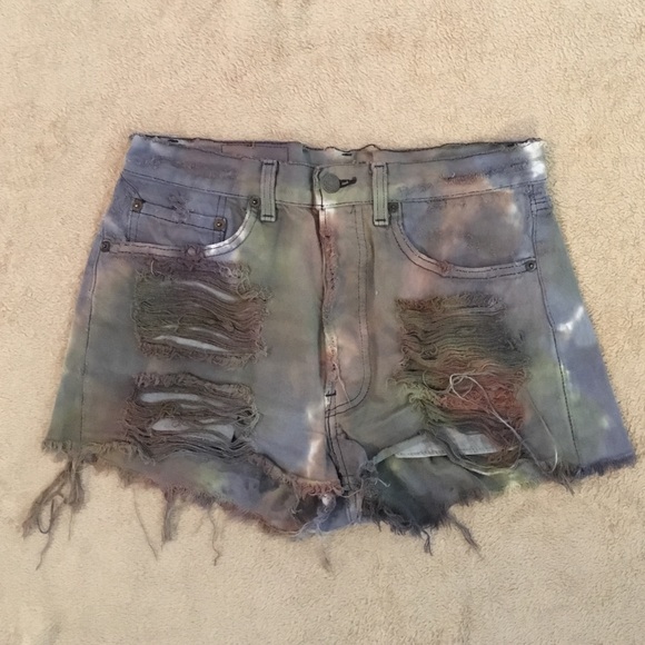 Levi's multi-colored ripped Denim shorts
