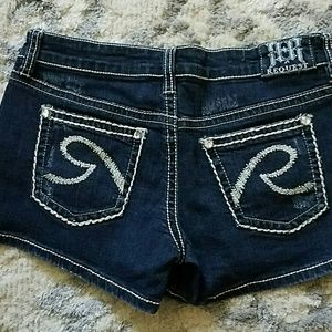 Request jeans, shorts