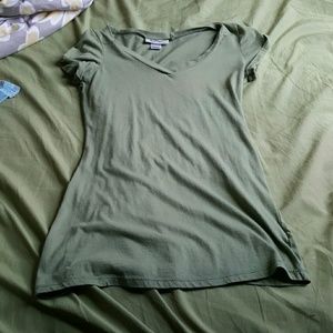 Olive green casual v neck tee
