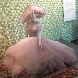 Meet your Posher, Linda