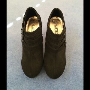 Unlisted by Kenneth Cole booties size 6.5
