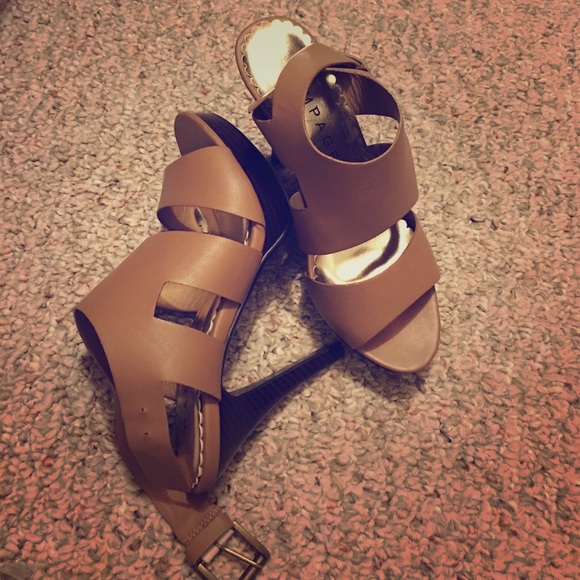 Rampage size 6 strappy heels.