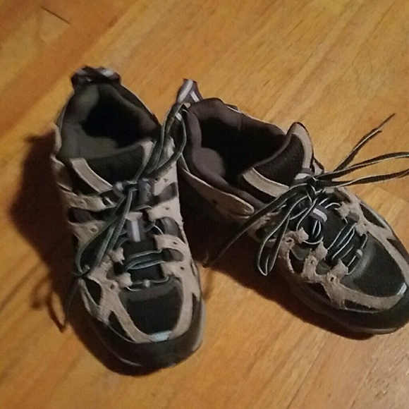 Shoes - Picture 1 of 1