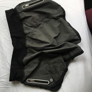 Lululemon size 6 shorts