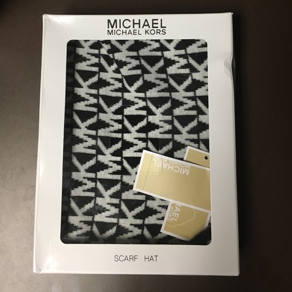 Michael Kors black and white scarf ONLY