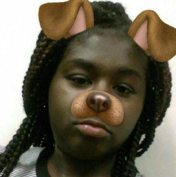 Meet your Posher, Zakia