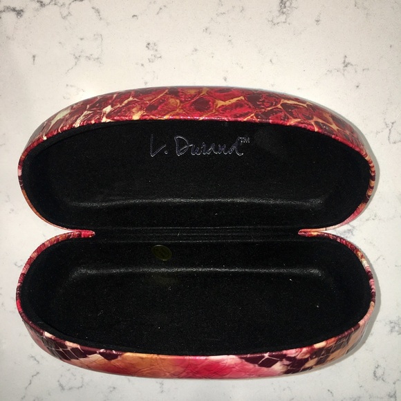 Red snake skin effect sunglasses case - Picture 4 of 4
