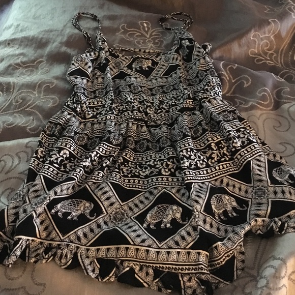 Romper 🌟black and white💫tribal design - Picture 1 of 4