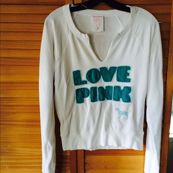 Victoria's Secret Tops - Victoria Secret white v neck size M