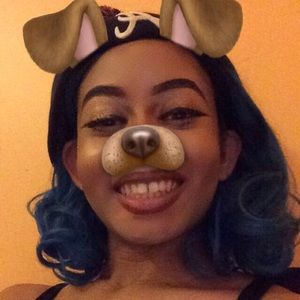 Meet your Posher, Angelena