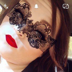 Meet your Posher, Alicia